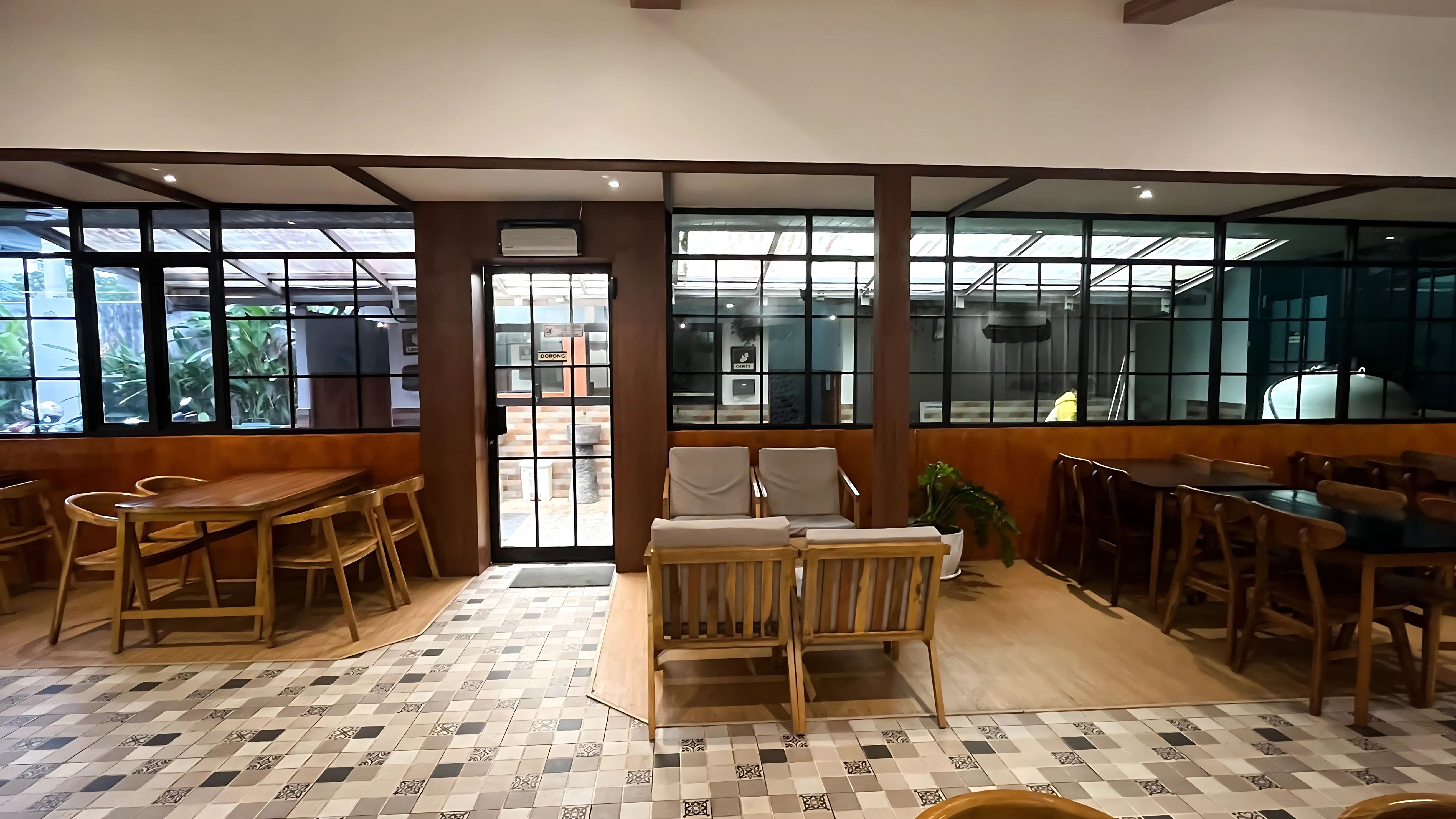 Rumah Loer "Kota Tengah"